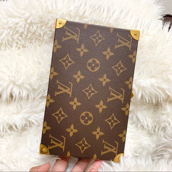 Louis Vuitton trunk case 💕 - Picture 3 of 8